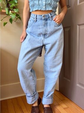 Vintage 90s Mom fit high waisted indie sleaze jeans size 28